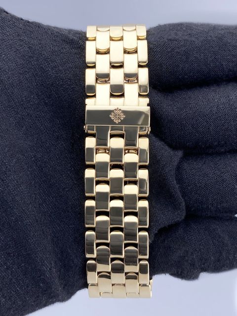 Patek Philippe Annual Calendar 5146/1J-001 Image 6